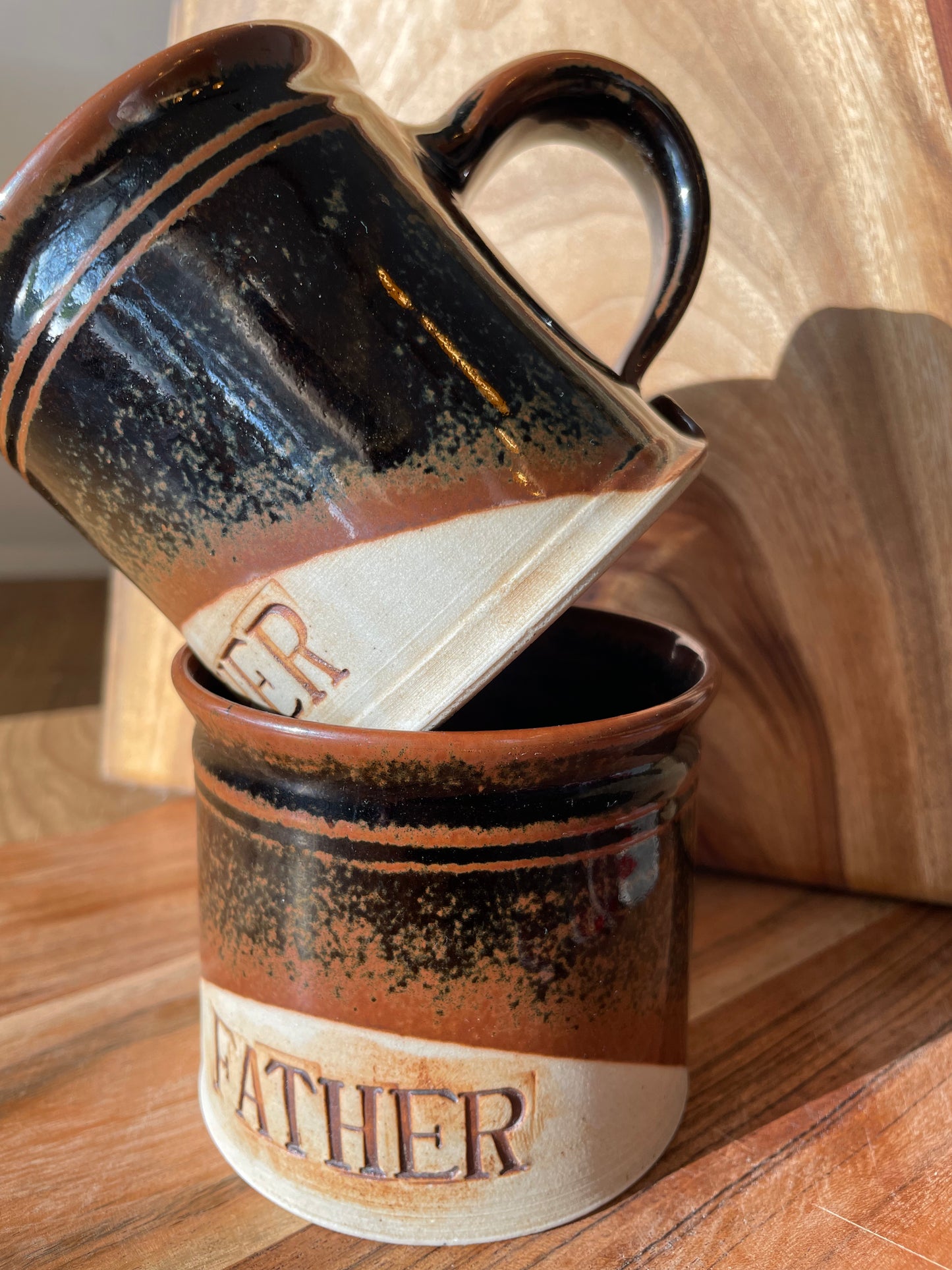 Pre loved pair of mugs