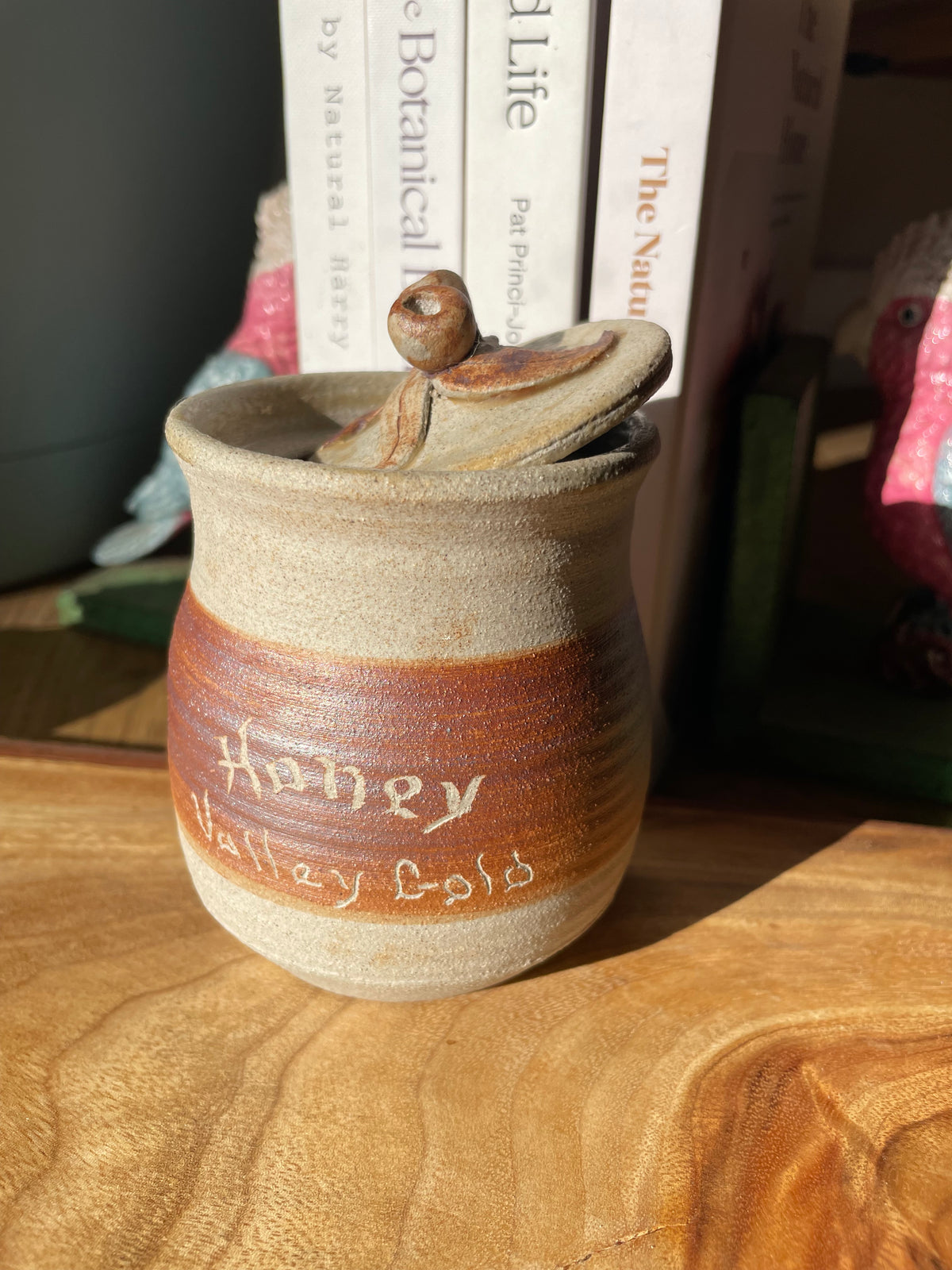 Preloved honey pot