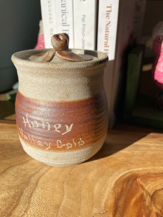 Preloved honey pot